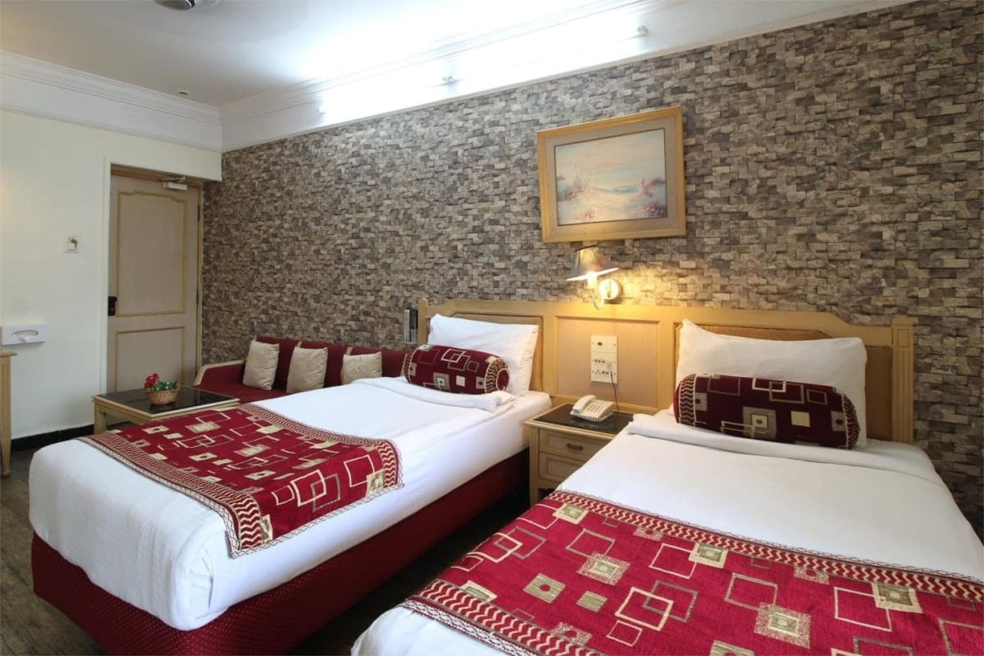Hotel Sovereign Daman Zewnętrze zdjęcie
