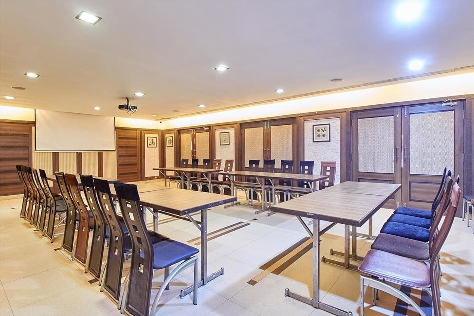Hotel Sovereign Daman Zewnętrze zdjęcie